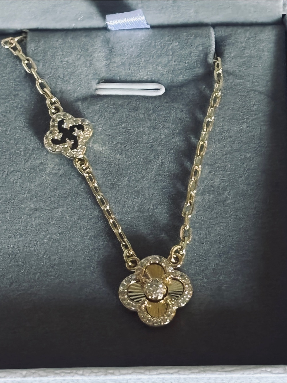 19” Gold Floral Clover Pendant Necklace - Women's Jewelry